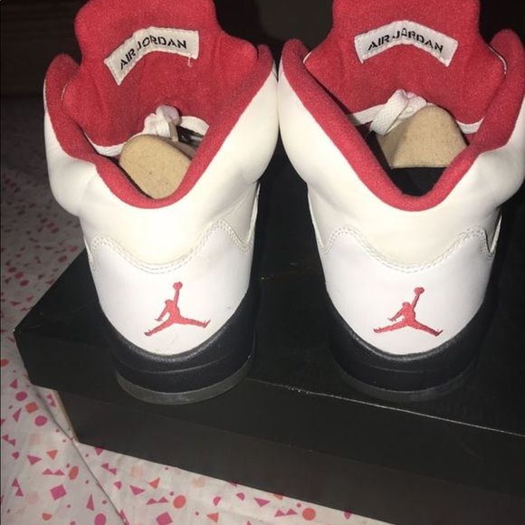 Jordans in great condition always kept in box - Picture 2 of 3